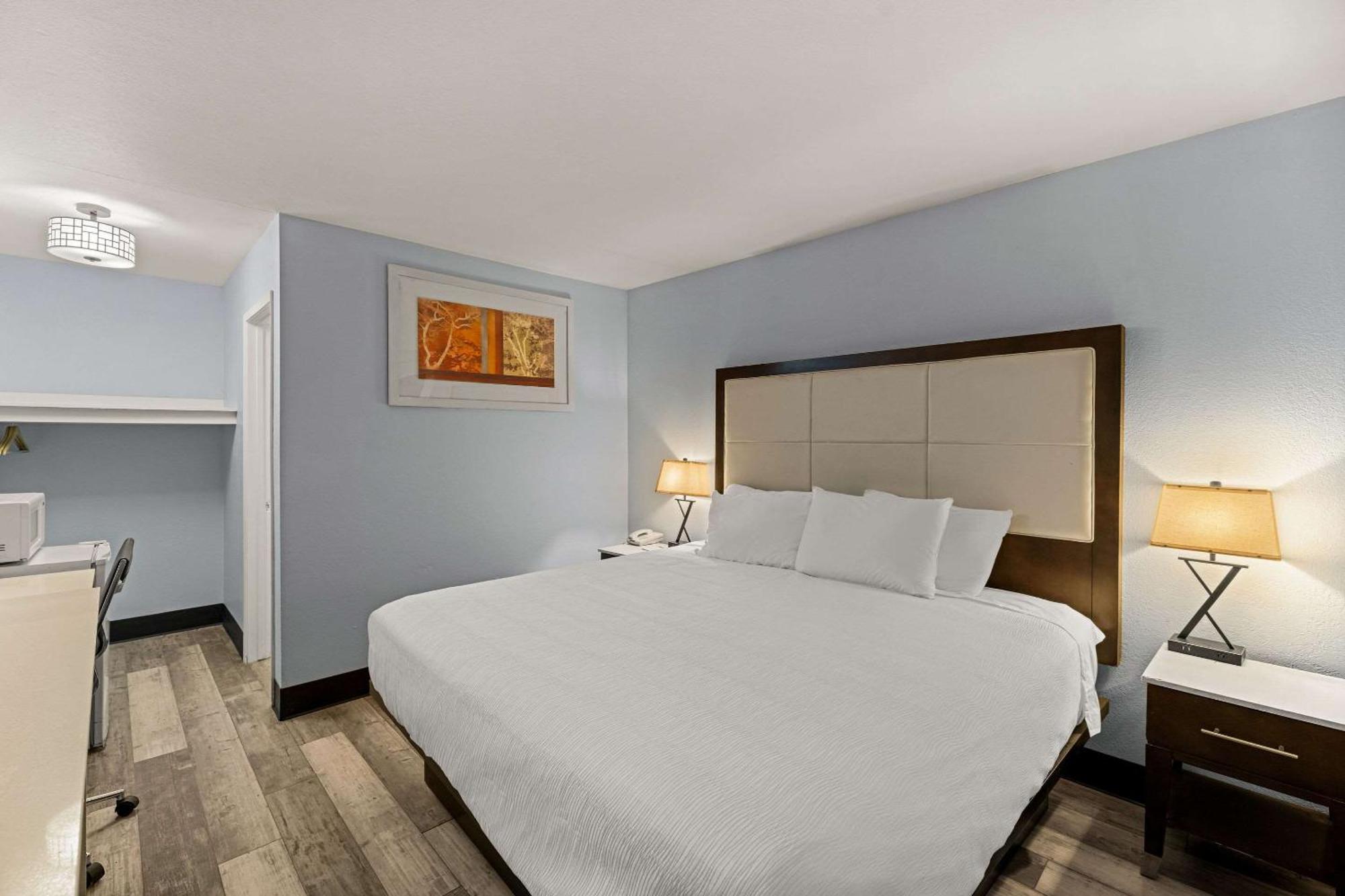 Rodeway Inn Midland Eksteriør billede